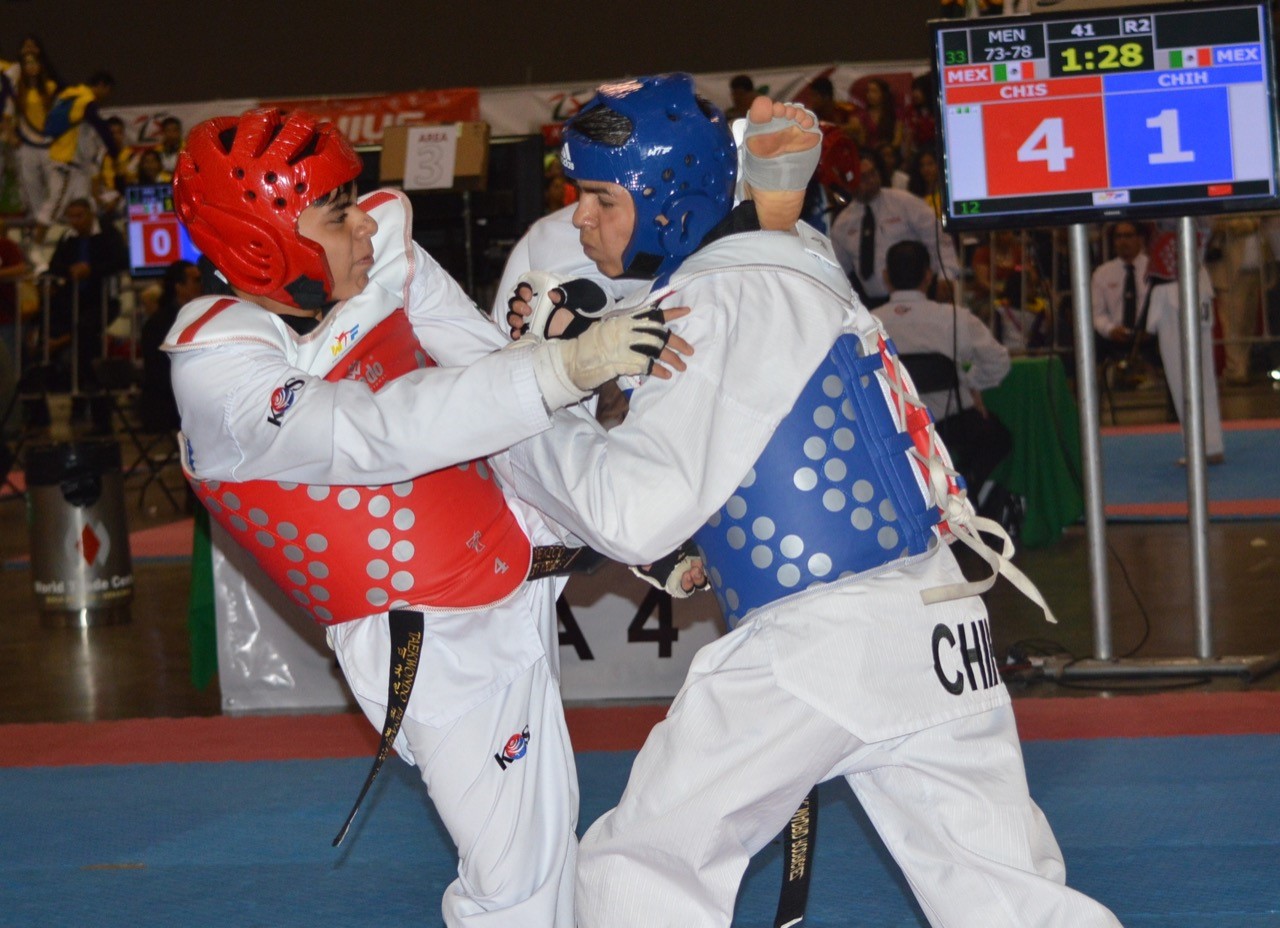 Taekwondoines de la UVM asisten a Universiada Nacional