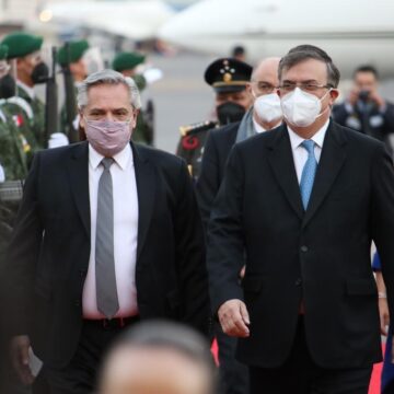 Presidente de Argentina llega a México para reforzar alianza