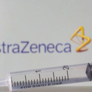 Casi 1 millón de vacunas de AstraZeneca llegarán de India el domingo: AMLO