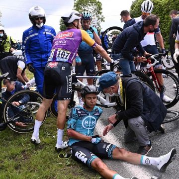 Tour de Francia denunciará a la mujer que provocó múltiple accidente