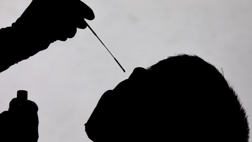 Italia registra más de 100,000 nuevos contagios y 223 muertos en solo 24 horas